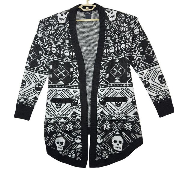 Social Collison Skulls Fair Isle Girls Open Cardigan Size M - Picture 1 of 6